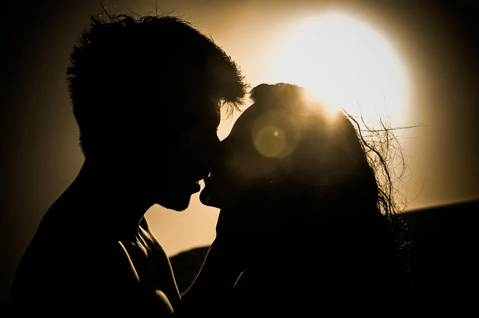 Como fazer um homem se apaixonar? 3 formas simples! como-fazer-um-homem-se-apaixonar-seja-confiante-jpg-5204728-8915578
