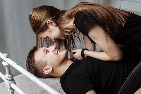 Como atrair um homem: tudo que você precisa saber para conquistá-lo! como-atrair-um-homem-6937788-2397433