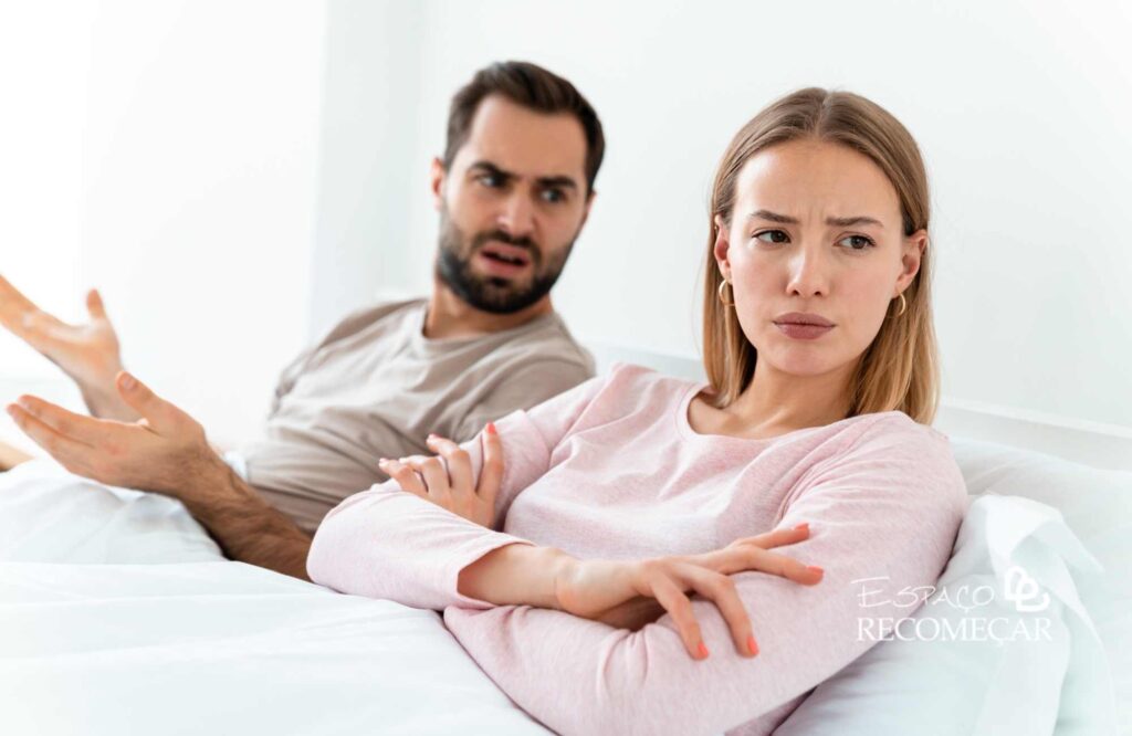 O que significa sonhar com pessoa que você gosta? sonhar que a pessoa que você gosta está com outra