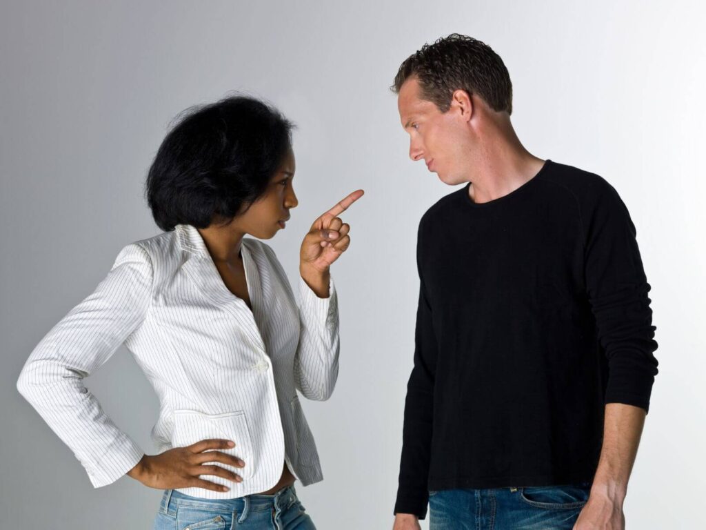 O que fazer com a esposa que só critica o marido? esposa que so critica o marido
