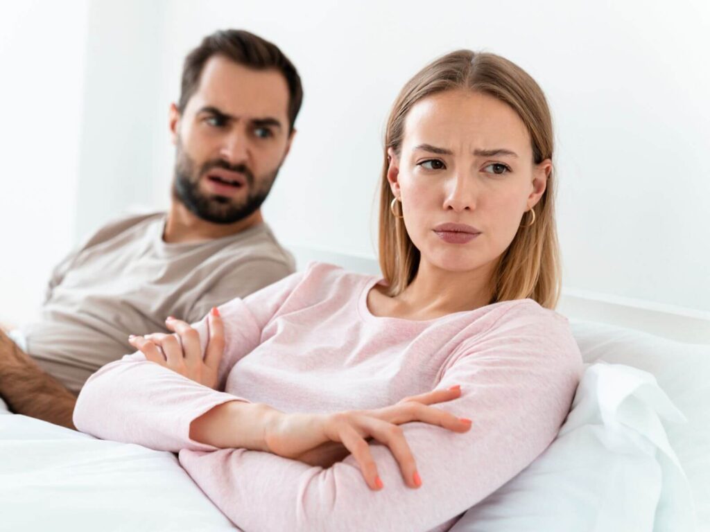 Ele está errado e coloca a culpa em mim, o que fazer? ele esta errado e coloca a culpa em mim