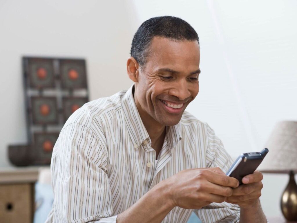 Meu marido só vive no celular e esquece de mim! meu marido so vive no celular e esquece de mim