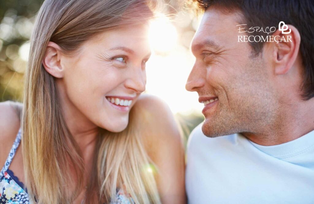 Como saber se um homem está apaixonado: Sinais que não enganam! como saber se um homem está apaixonado