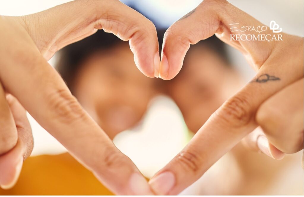 Qualidades de Gêmeos no Amor: Charme, Inteligência e Leveza na Conquista - Espaço Recomeçar